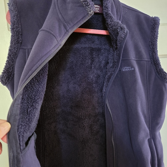 Mountain Warehouse vest - Picture 5 of 8